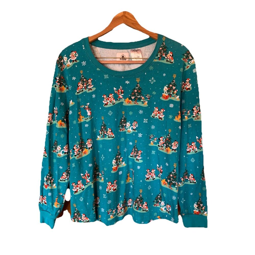 Disney Parks Merch Pajama Top Women's Large Mickey’s Very Merry Christmas Party